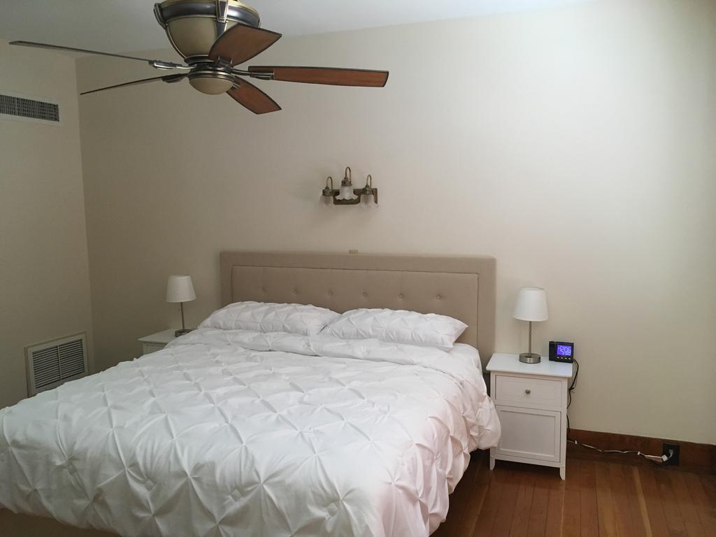 Hotel Burgess Reedley Extérieur photo